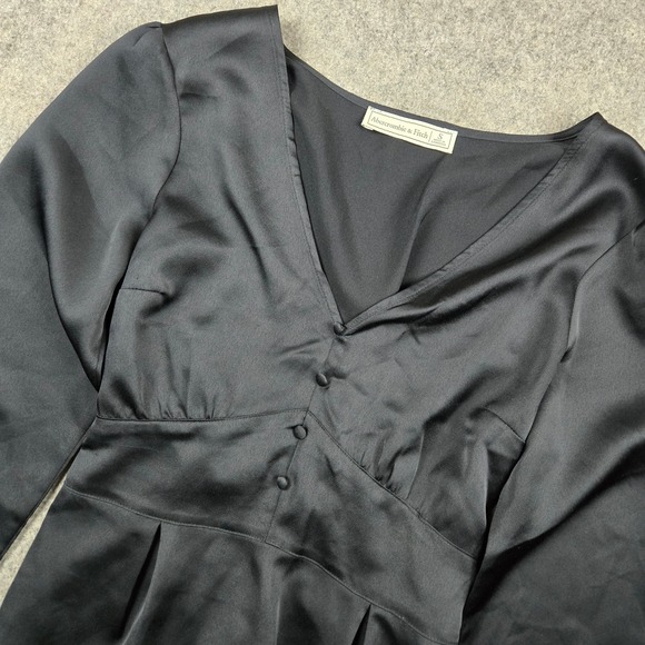 Abercrombie & Fitch Peplum Top Womens Small Black Satin Button Front Tie Cuff - Picture 2 of 9